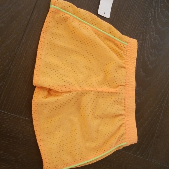 Girls Puma Shorts Size 4 - Picture 3 of 3